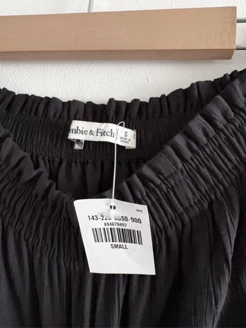 Abercrombie & Fitch Crinkle Maxi Skirt NWT Textured Pull On Black Size Small